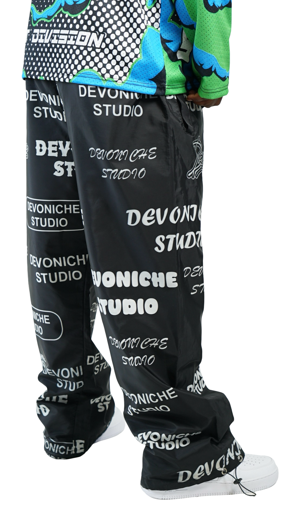 Devoniche Studio "Logo Windbreakers"